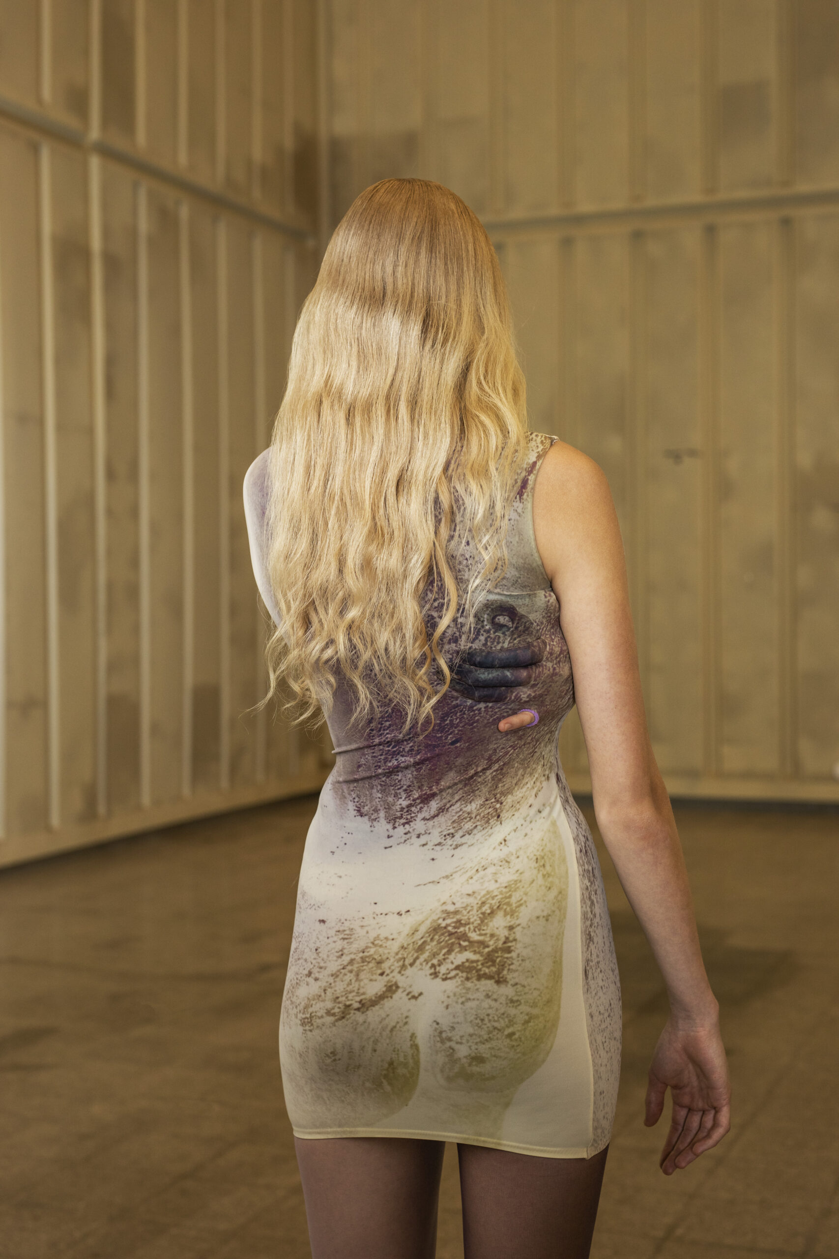 model iført kjole af Ruusa Vuori